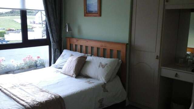 Отели типа «постель и завтрак» Copperfield House B & B Bunmahon-11